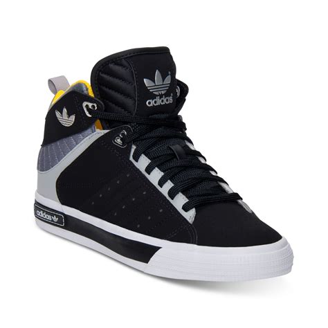 adidas men sneakers discount.